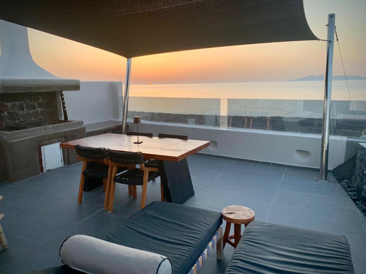 Incognito Beach Villa Santorini Kamári Buitenkant foto