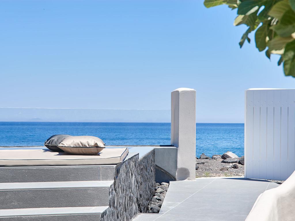 Incognito Beach Villa Santorini Kamári Buitenkant foto