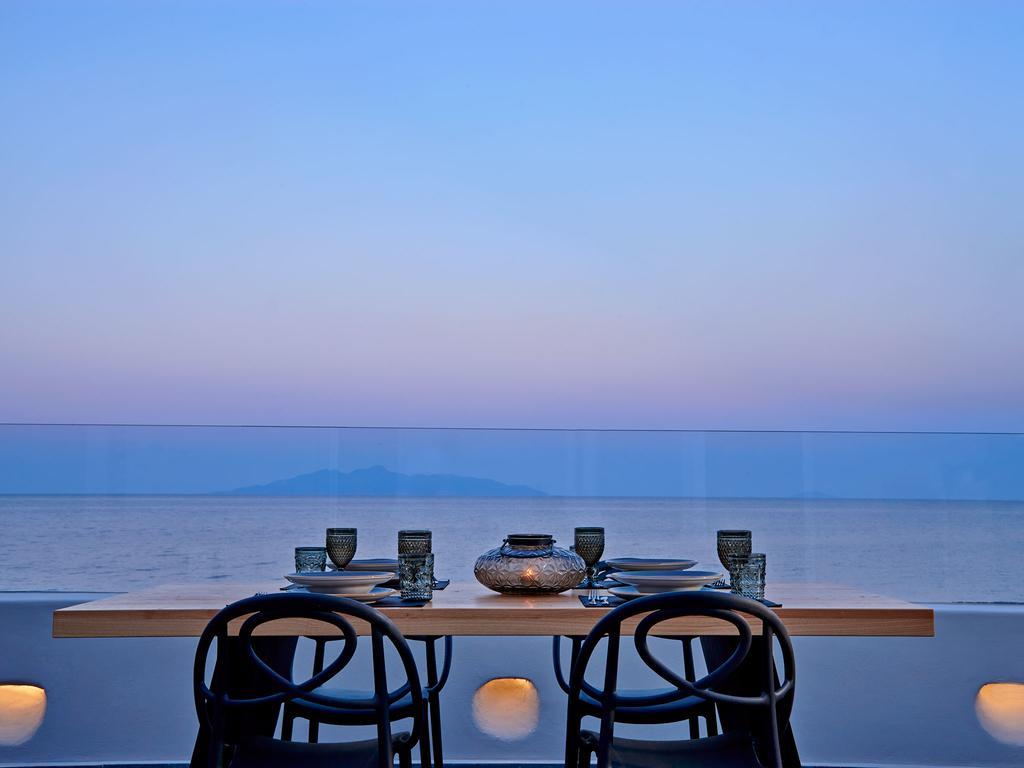 Incognito Beach Villa Santorini Kamári Buitenkant foto