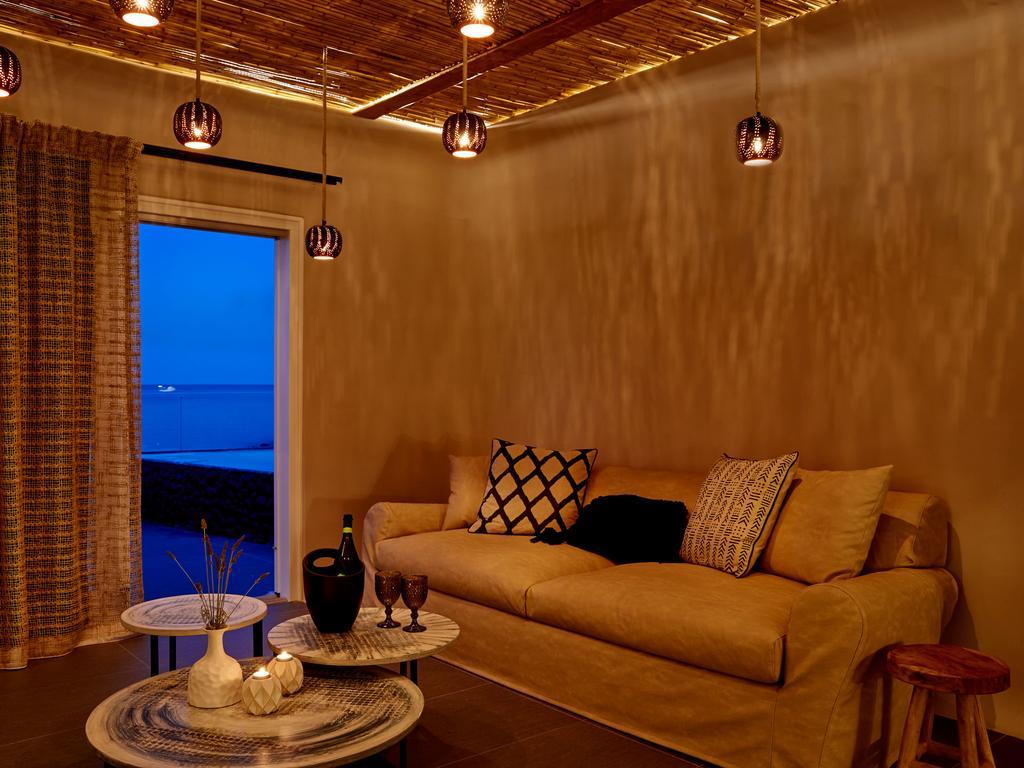 Incognito Beach Villa Santorini Kamári Buitenkant foto